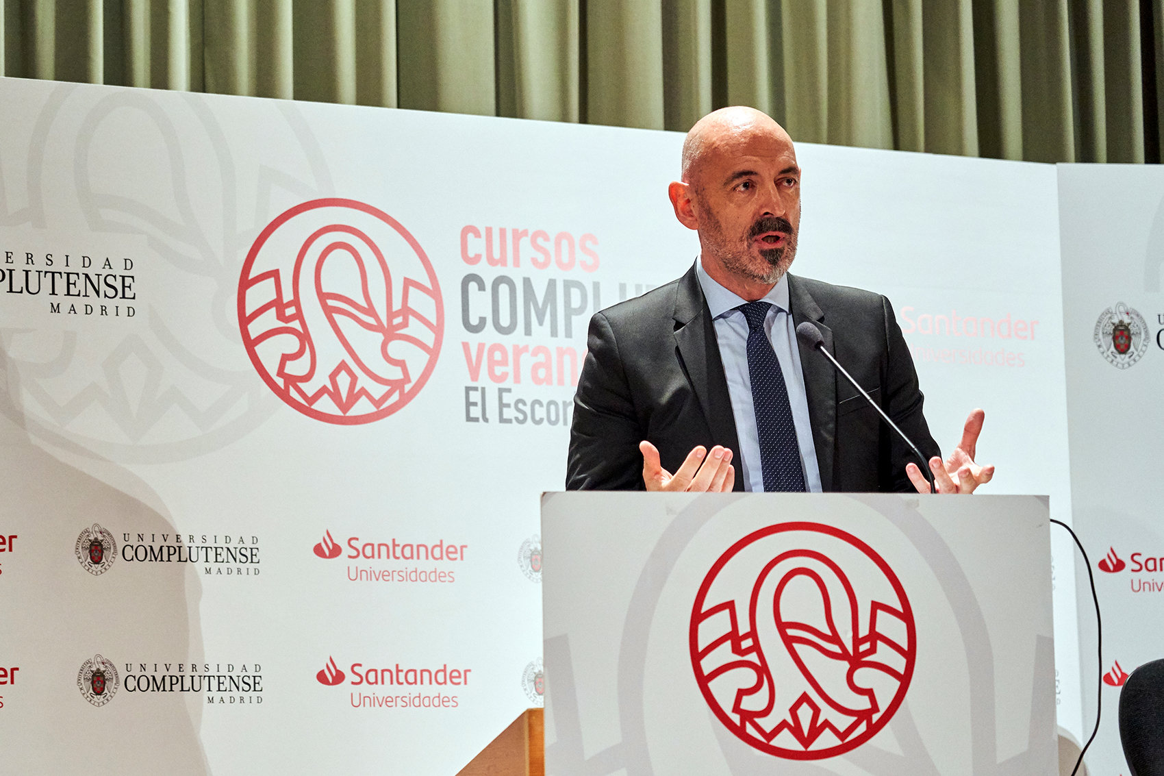 Goyache: “Los Cursos de Verano son una de las actividades más saludables de la Complutense”
